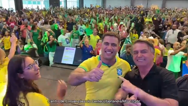 MG: Em Uberlândia, Bolsonaro é ovacionado e chamado de “mito” (Veja vídeos)