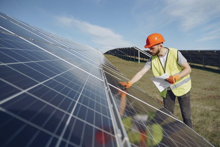 Solar Power: Leading the Charge Toward Economic Recovery | iSola