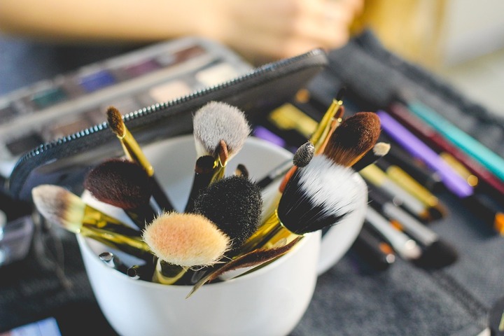Authentic makeup brands wholesale supply distributors online