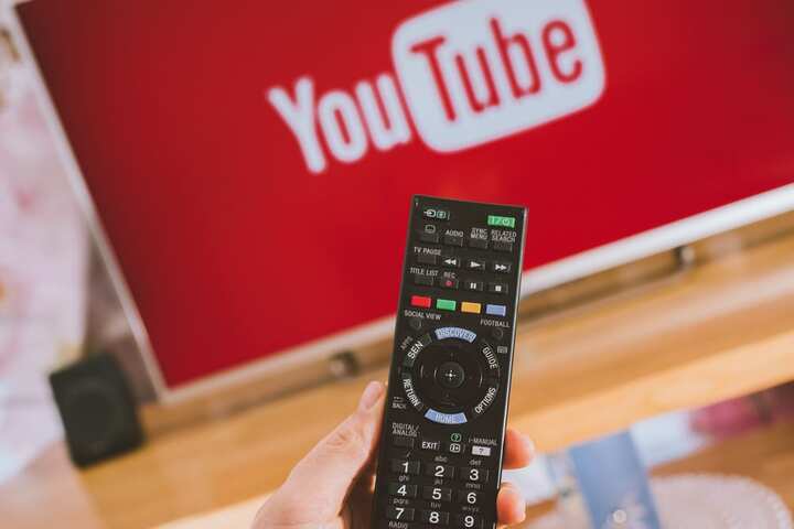 YouTube busca entrar para mercado de hubs de canais de streaming gratuitos