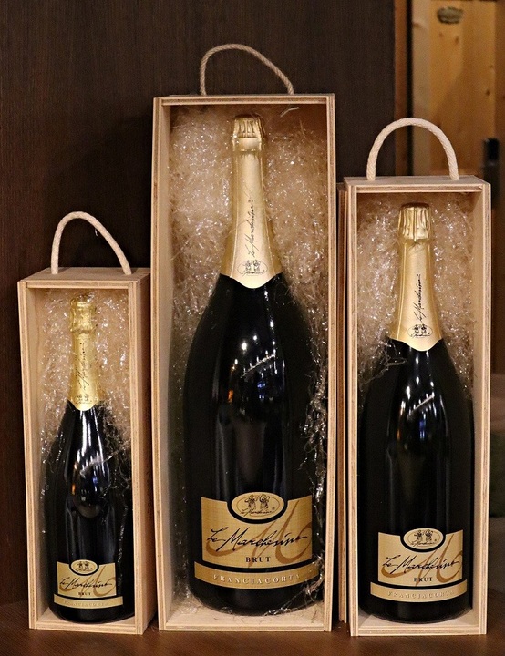 7 Exclusive Styles of Wine Bottle Boxes to Increase the Attracti