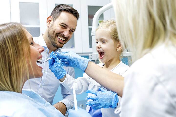 Best Dentist in Surrey, BC | Dental Clinic Surrey | Cloverdale D