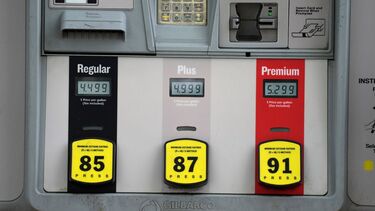 Average US gasoline price jumps 33 cents to $4.71 per gallon