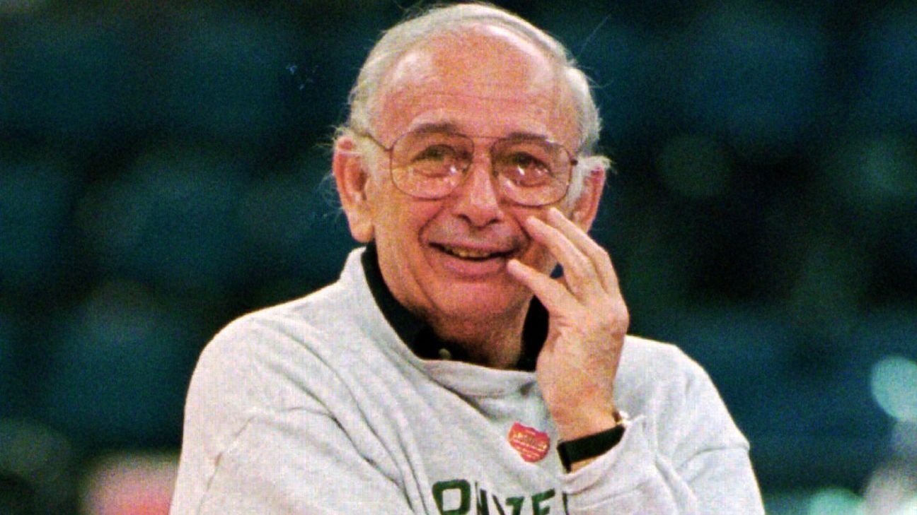 Hall of Fame ex-Princeton Tigers coach Pete Carril dies at 92