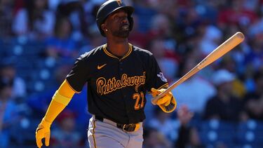 Andrew McCutchen returns to Pirates on one-year deal - ESPN