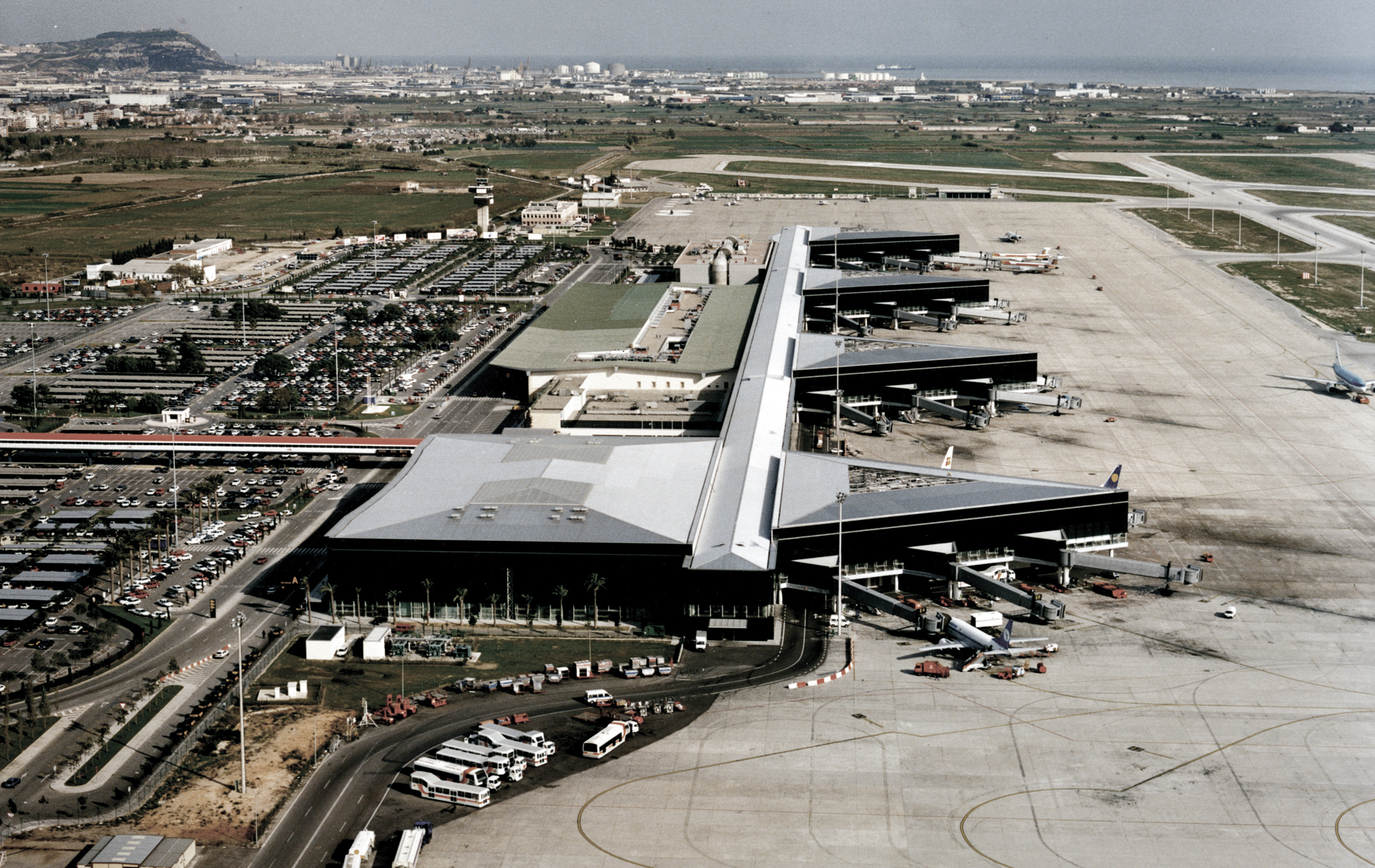 4 Hidden Gems about Barcelona BCN Airport