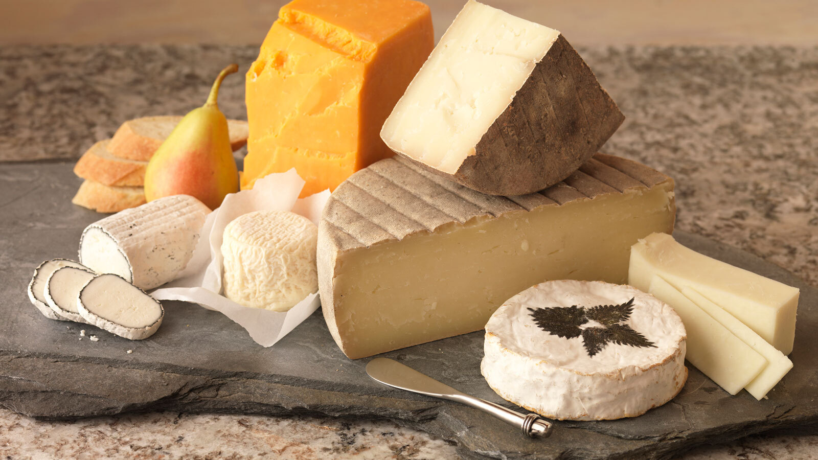 3 Of the Best Types of Cheese to Eat Every Day to Boost Your He