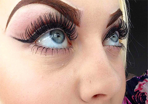 What are the Advantages and Disadvantages of getting an Eyelash